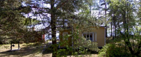 Old Finnish lakeside cottage with sauna